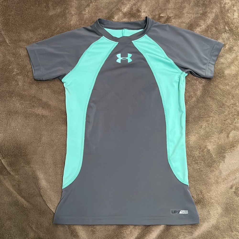Girls Under Armour Heat Gear Shirt Youth Size Small YSM